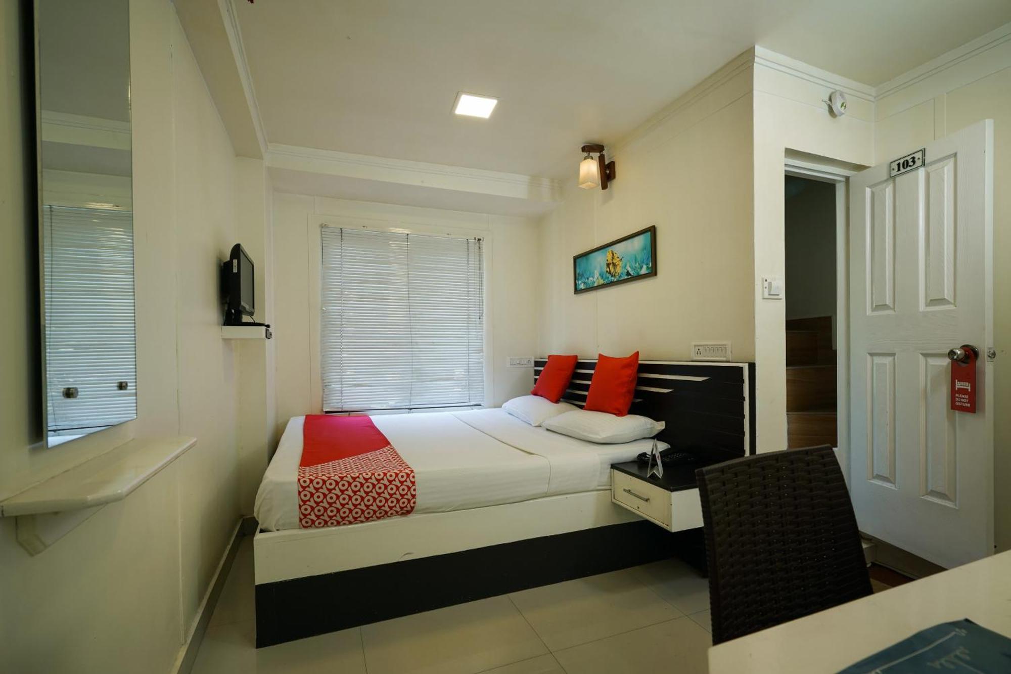 מונאר Oyo Hotel Cocoa Tree מראה חיצוני תמונה